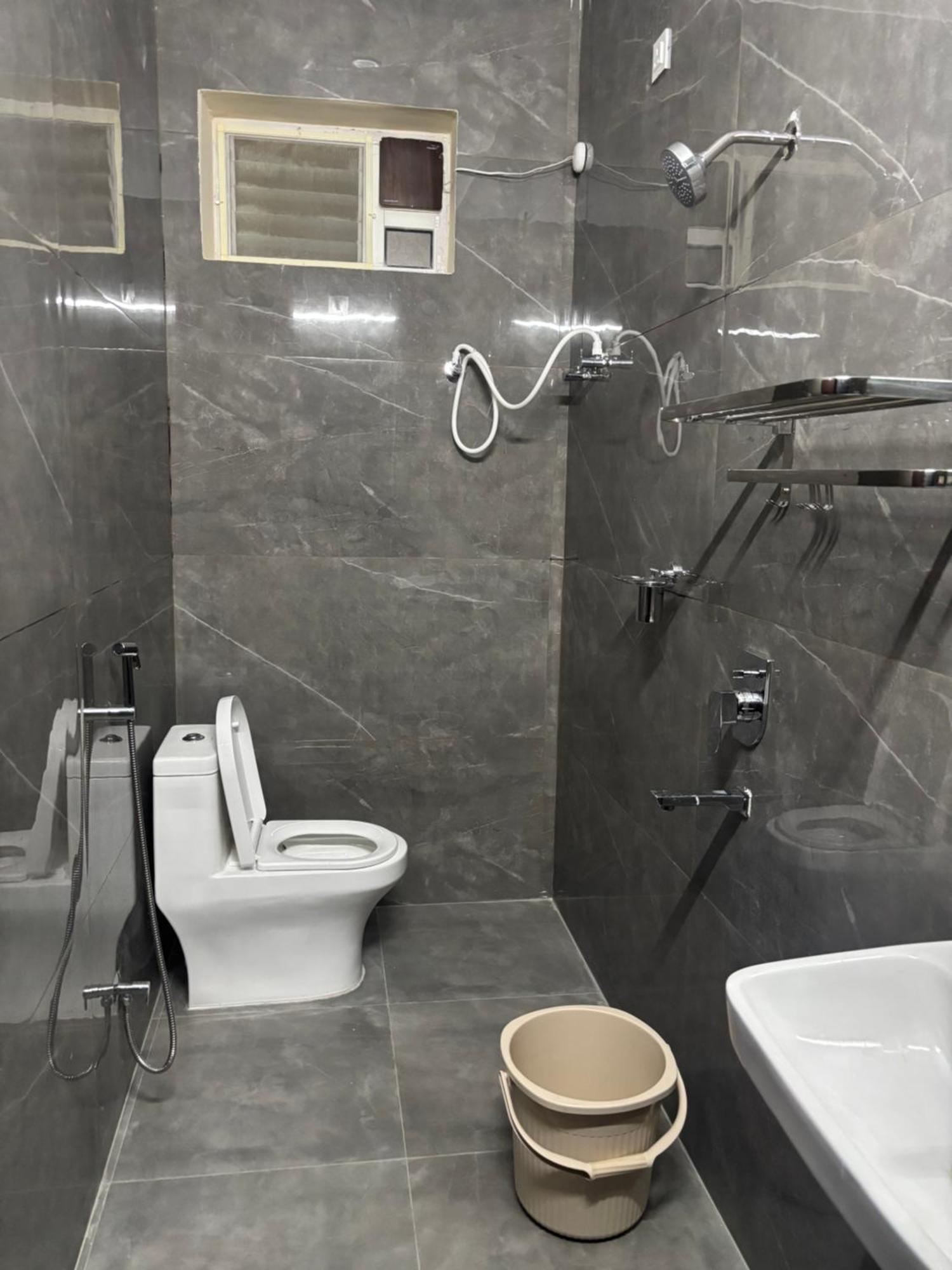 טירופאטי Nest Inn Homestay מראה חיצוני תמונה